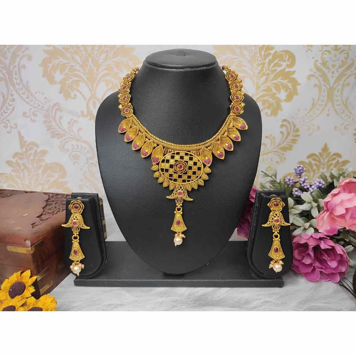 Latest Unique flower Design AD ,Kundan & Pearl Choker Necklace and Earring Set