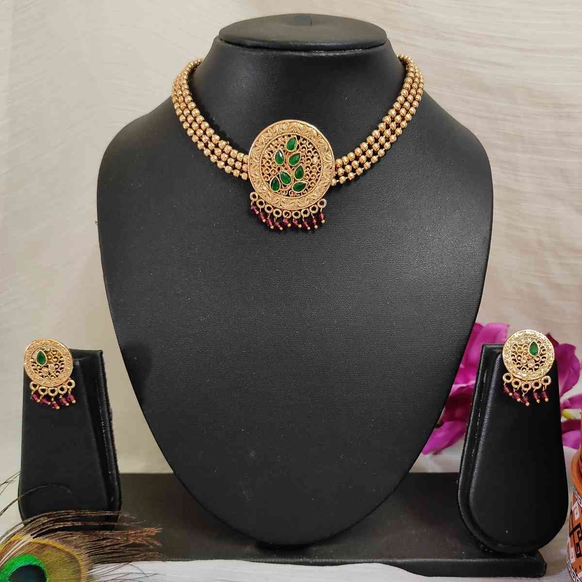 SDMN020 Latest Unique Leaf design Ruby and Green Stone Choker Necklace and Stud Earrings Set - Image 1