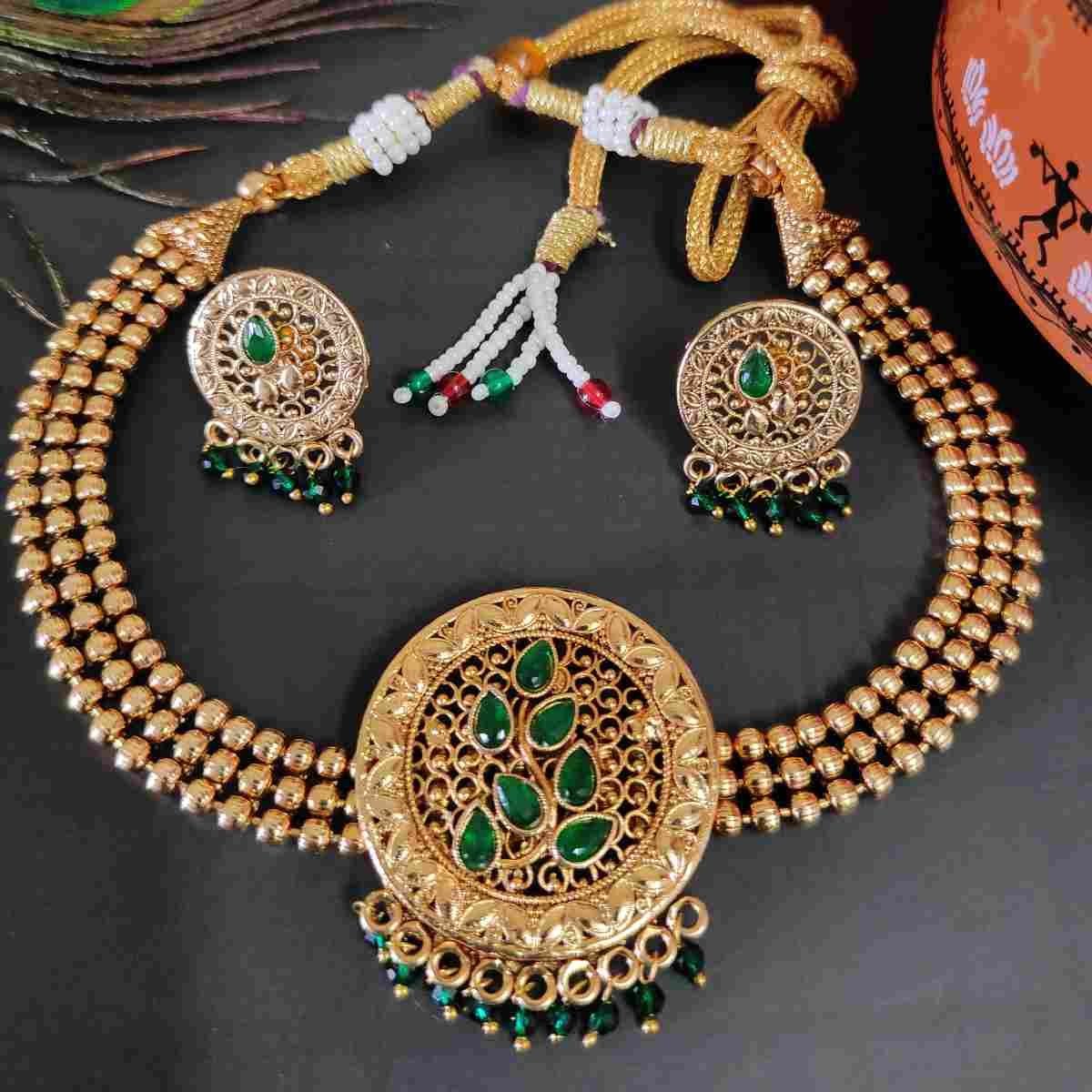 Latest Unique Leaf design Green Stone Choker Necklace and Stud Earrings Set