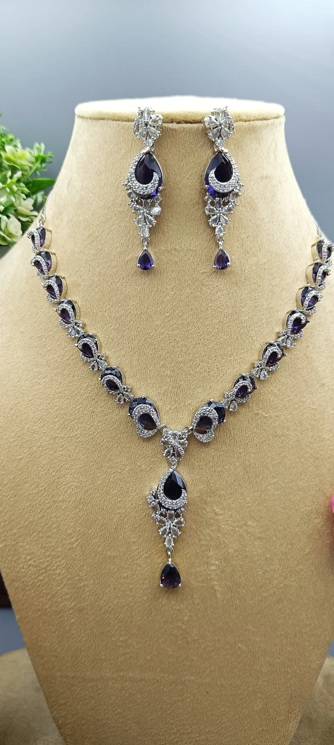 SDN1108 Royal Purple Majesty AD Necklace & Earrings Set - Image 1